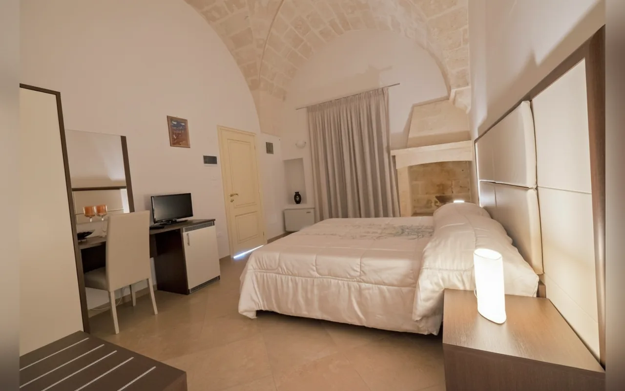 Camera con bagno privato — B&B Monte Castello, Villa Castelli (Puglia) (foto 29)